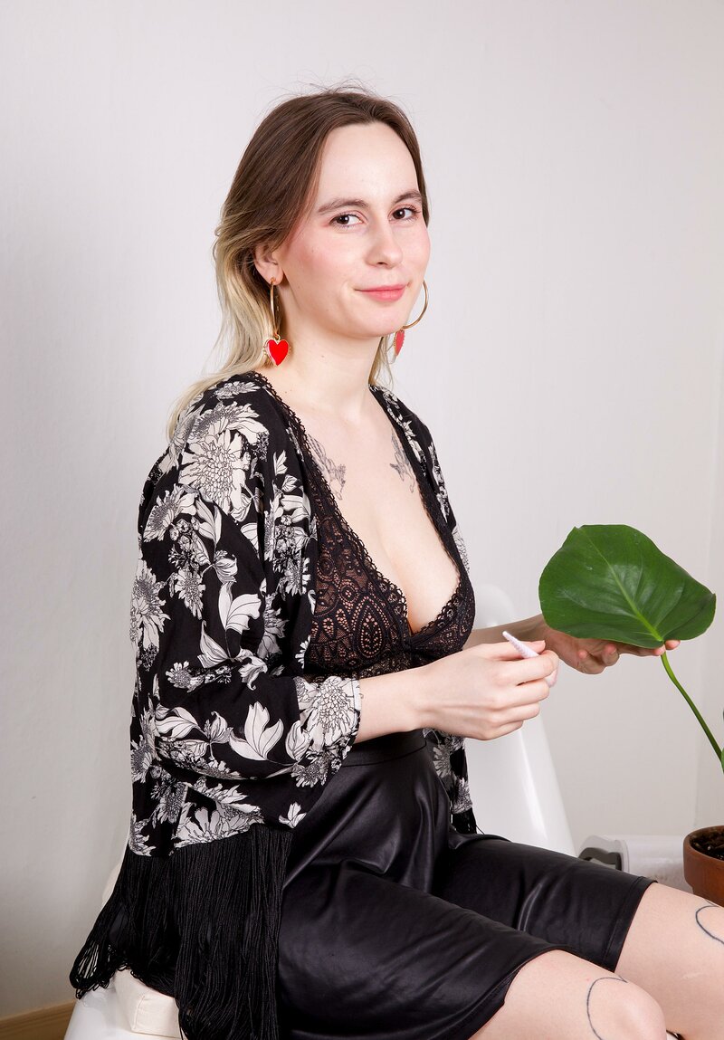 Роза, 22 года, 1 размер груди